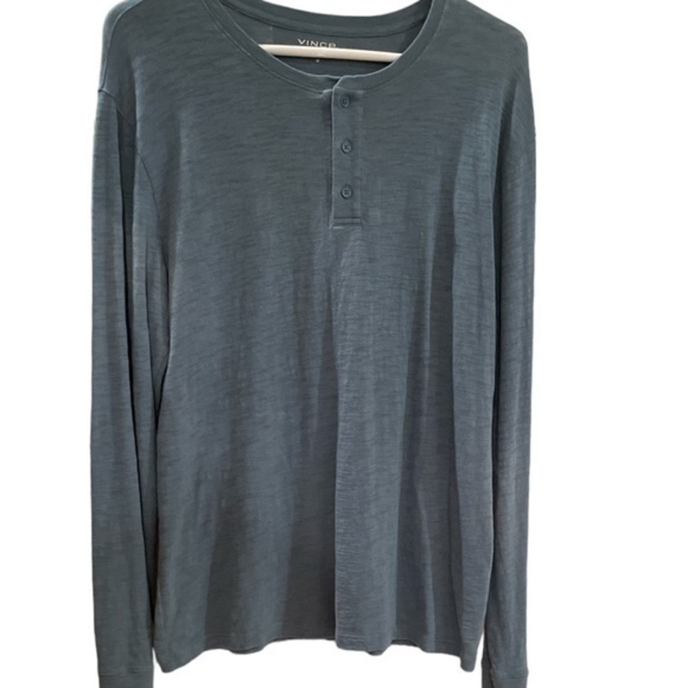 VINCE men's blue long sleeve essential cotton henley shirt in size medium